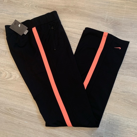 Nike Black NWT Woman’s Athletic Pants - Picture 1 of 15